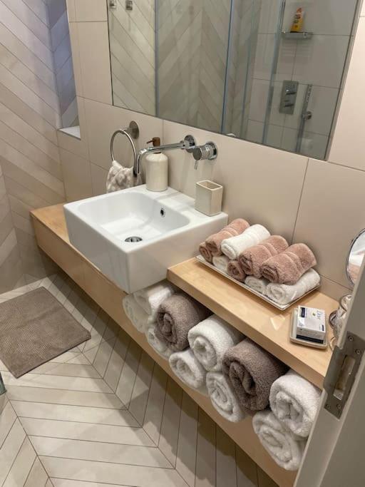 Stylish 3-Bedroom Flat In Kensington London Luaran gambar